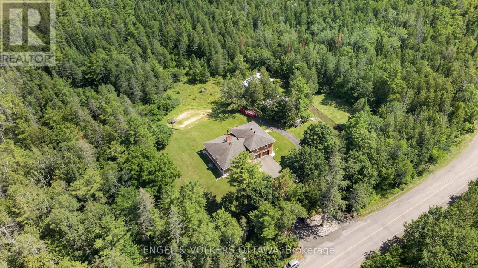 760 Kerwin Road, Ottawa, ON - Outdoor With View