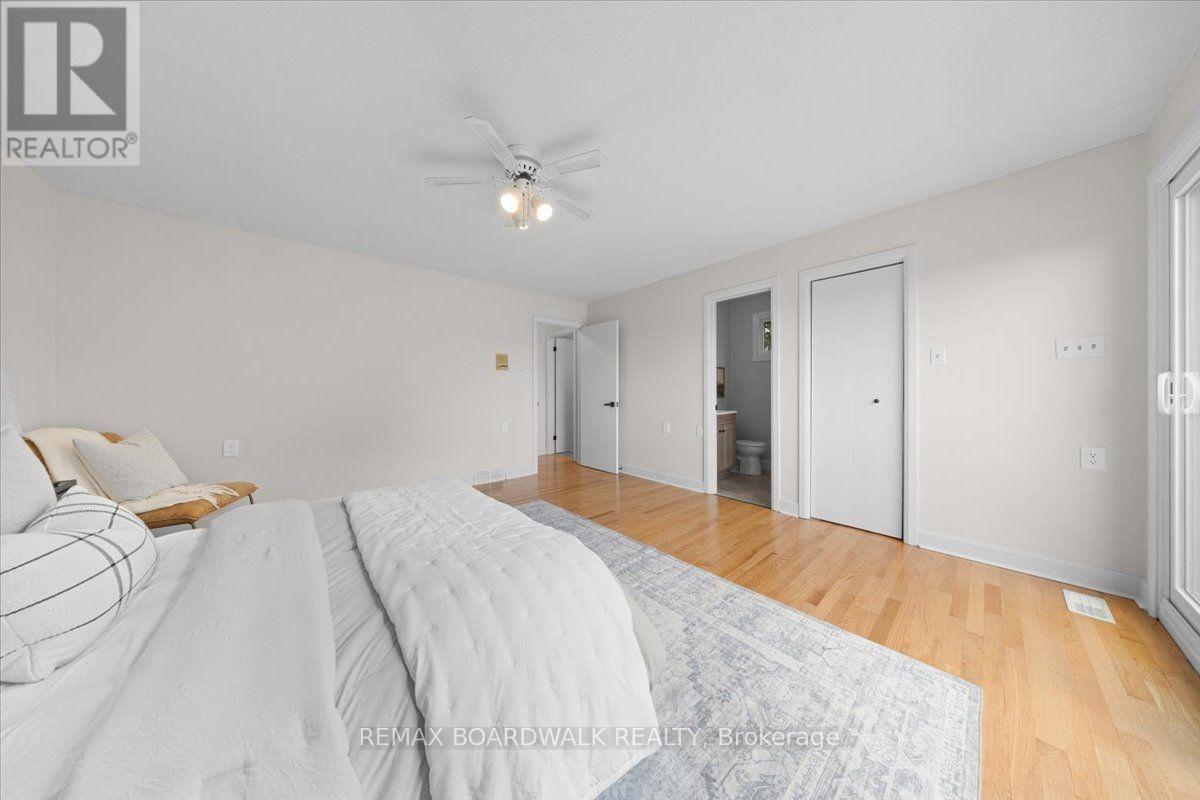 1219 Notting Hill Avenue, Ottawa, ON - Indoor Photo Showing Bedroom