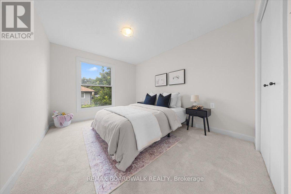 1219 Notting Hill Avenue, Ottawa, ON - Indoor Photo Showing Bedroom