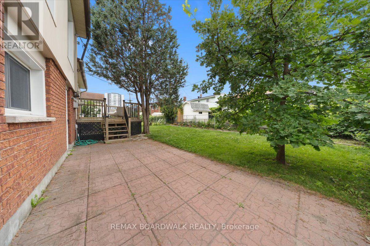 1219 Notting Hill Avenue, Ottawa, ON - Outdoor