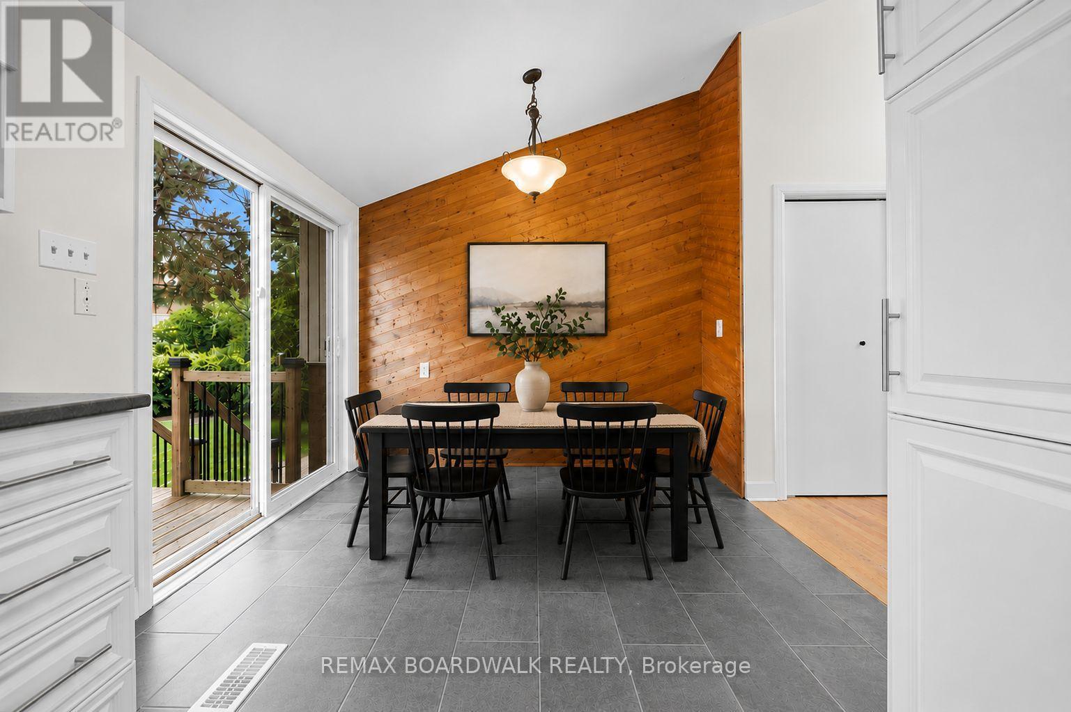 1219 Notting Hill Avenue, Ottawa, ON - Indoor Photo Showing Dining Room