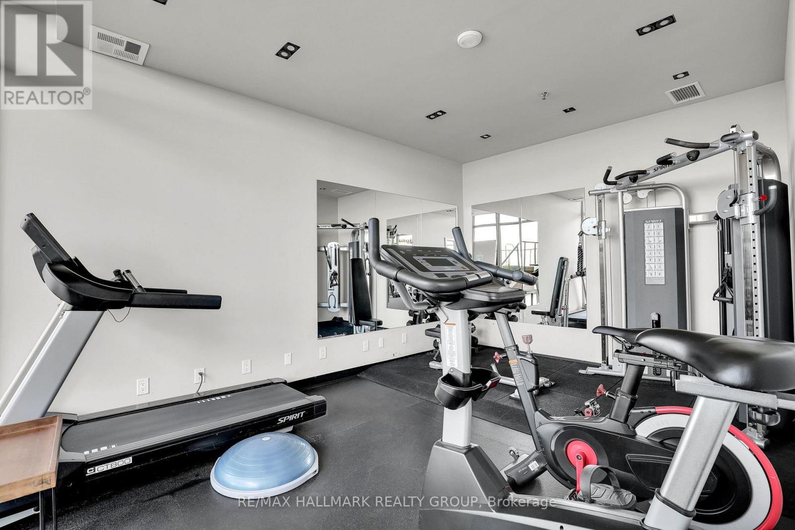 1204 - 203 Catherine Street, Ottawa, ON - Indoor Photo Showing Gym Room