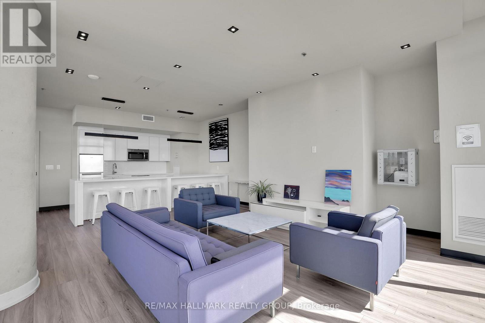 1204 - 203 Catherine Street, Ottawa, ON - Indoor