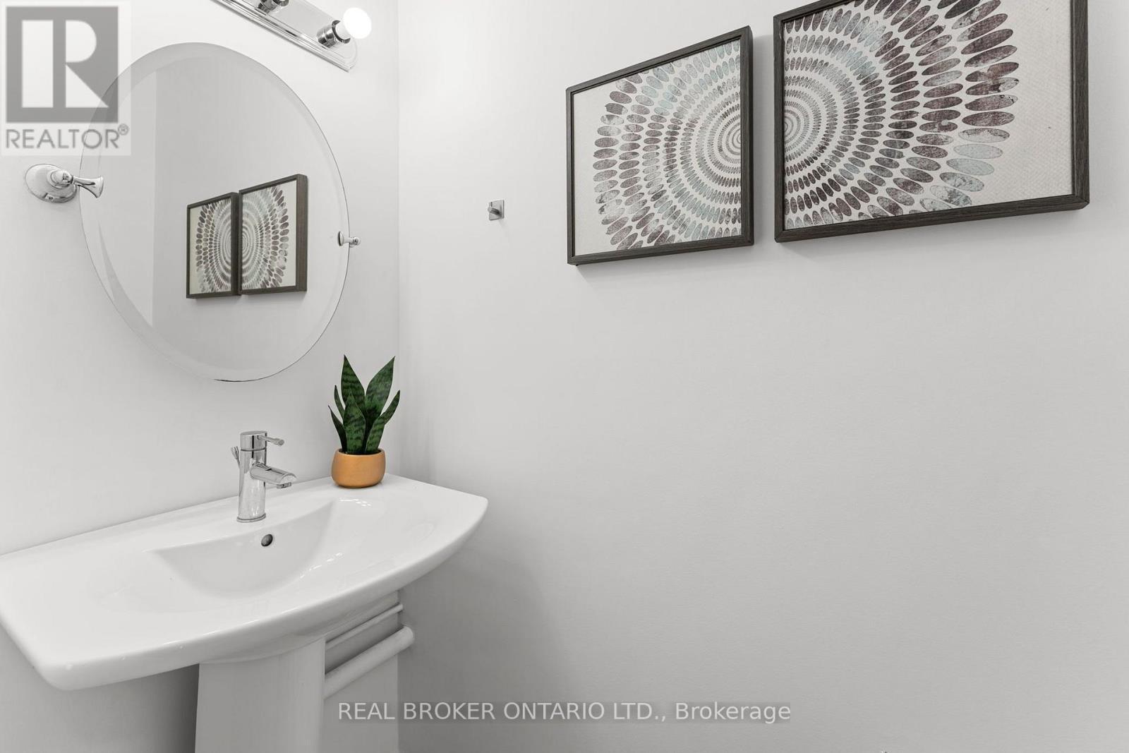 1 Baronial Court, Toronto, ON - Indoor Photo Showing Bathroom