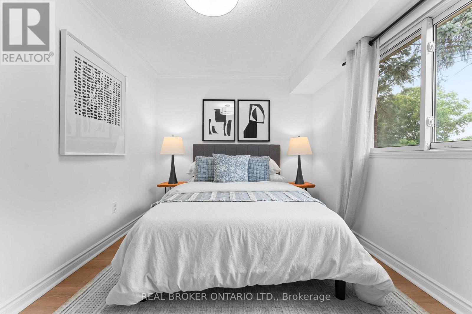 1 Baronial Court, Toronto, ON - Indoor Photo Showing Bedroom