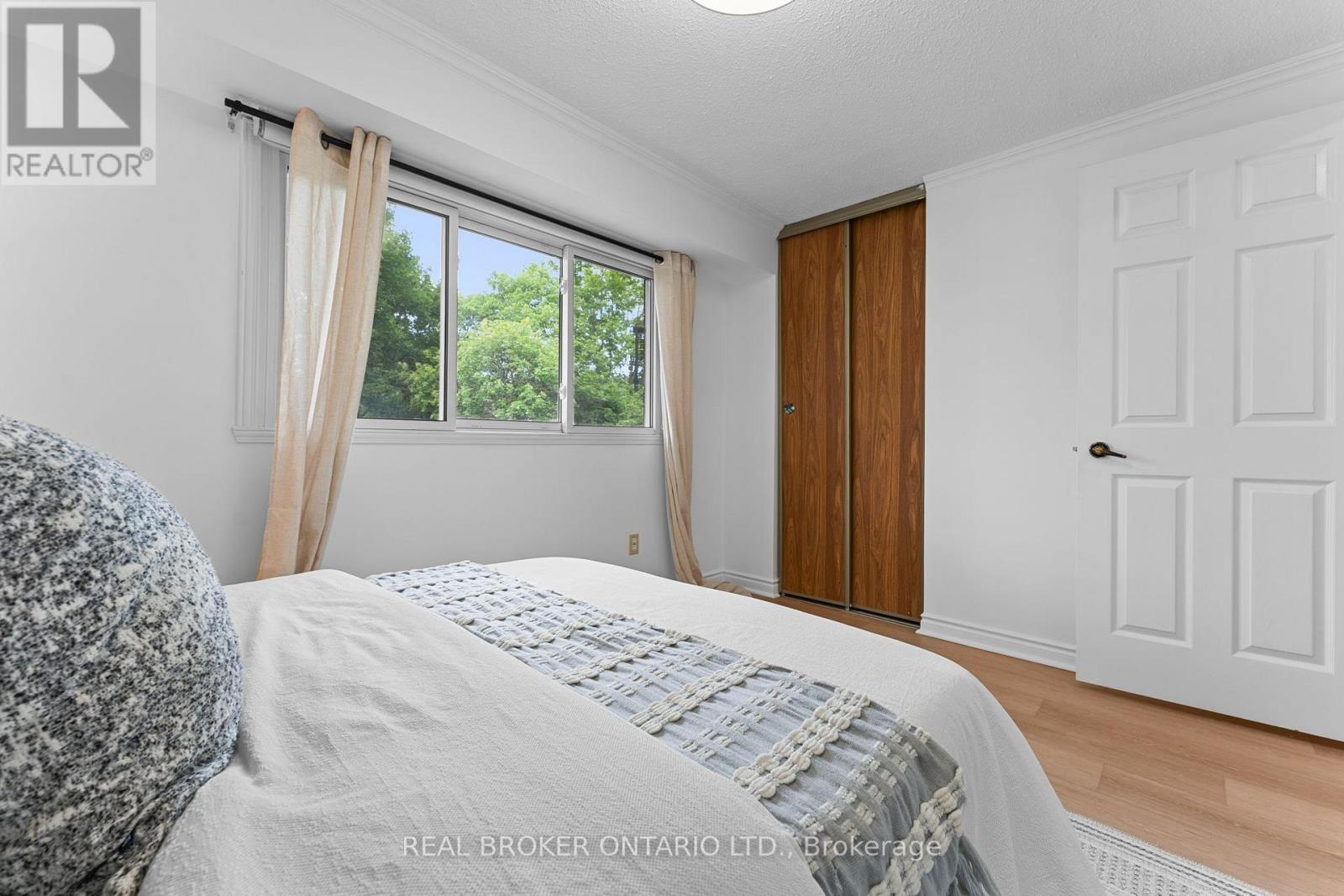 1 Baronial Court, Toronto, ON - Indoor Photo Showing Bedroom