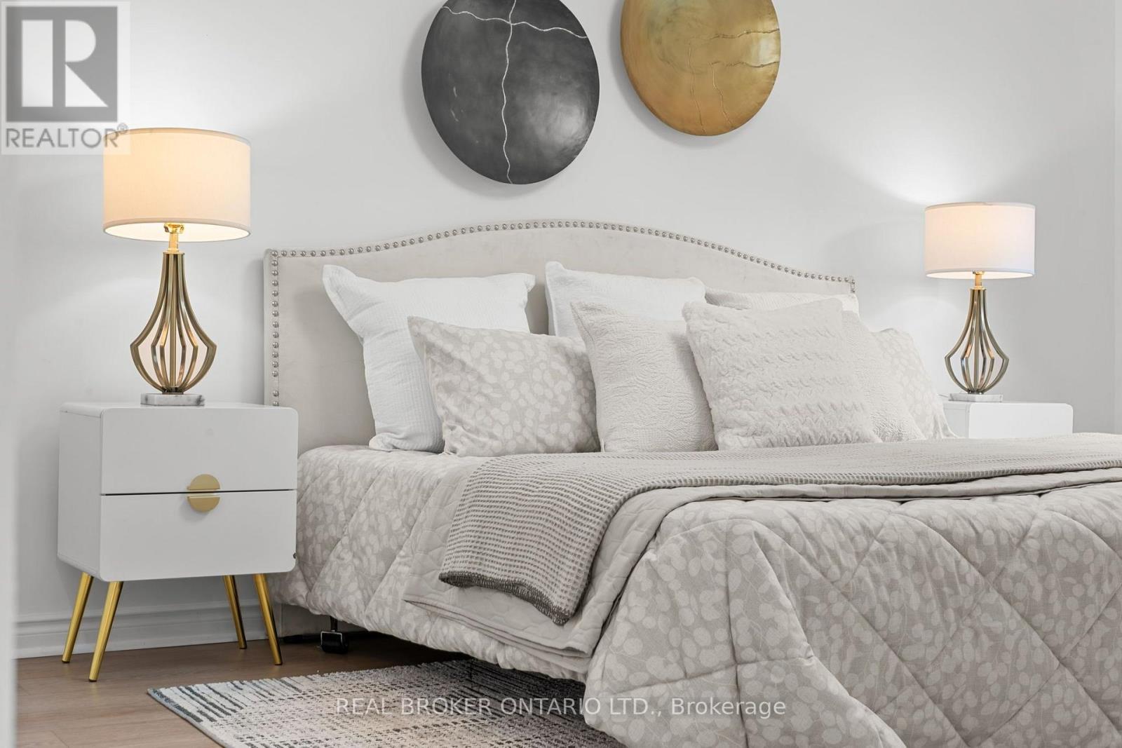 1 Baronial Court, Toronto, ON - Indoor Photo Showing Bedroom