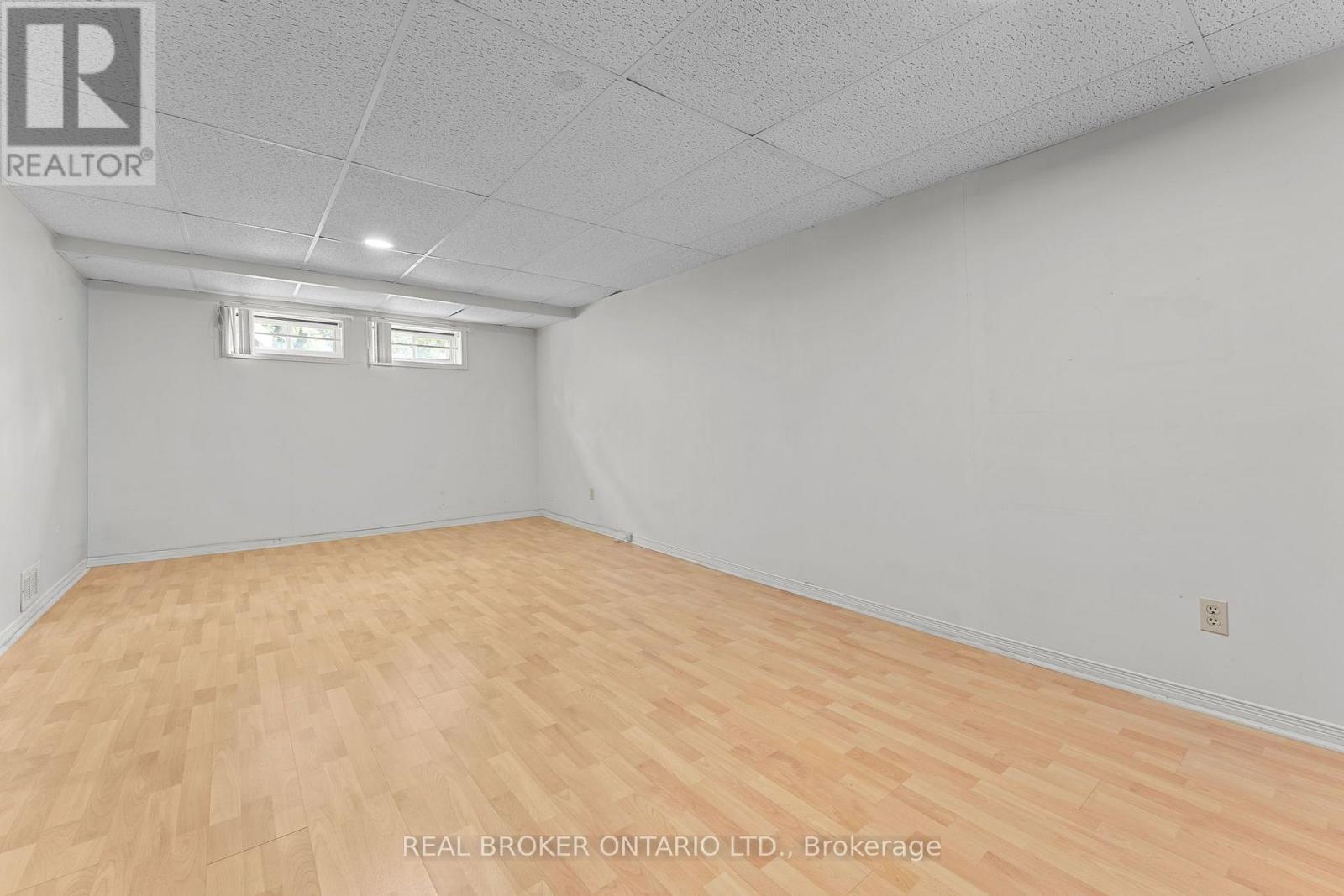 1 Baronial Court, Toronto, ON - Indoor Photo Showing Other Room