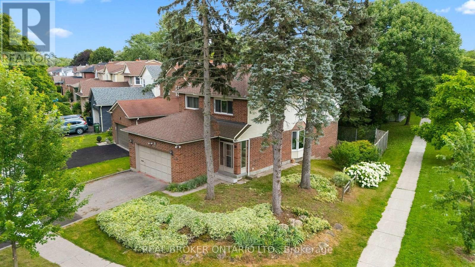 1 Baronial Court, Toronto, ON - Outdoor