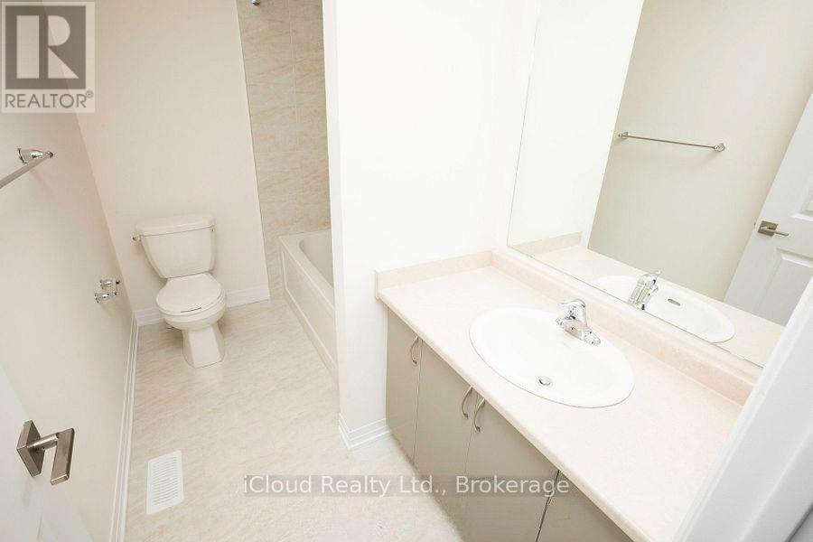 84 Fieldridge Crescent, Brampton, ON - Indoor Photo Showing Bathroom