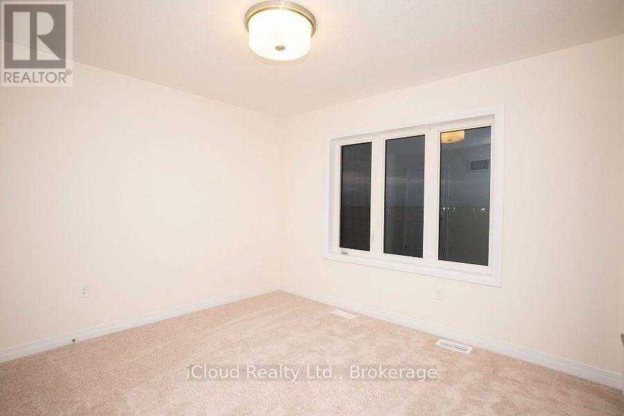 84 Fieldridge Crescent, Brampton, ON - Indoor Photo Showing Other Room