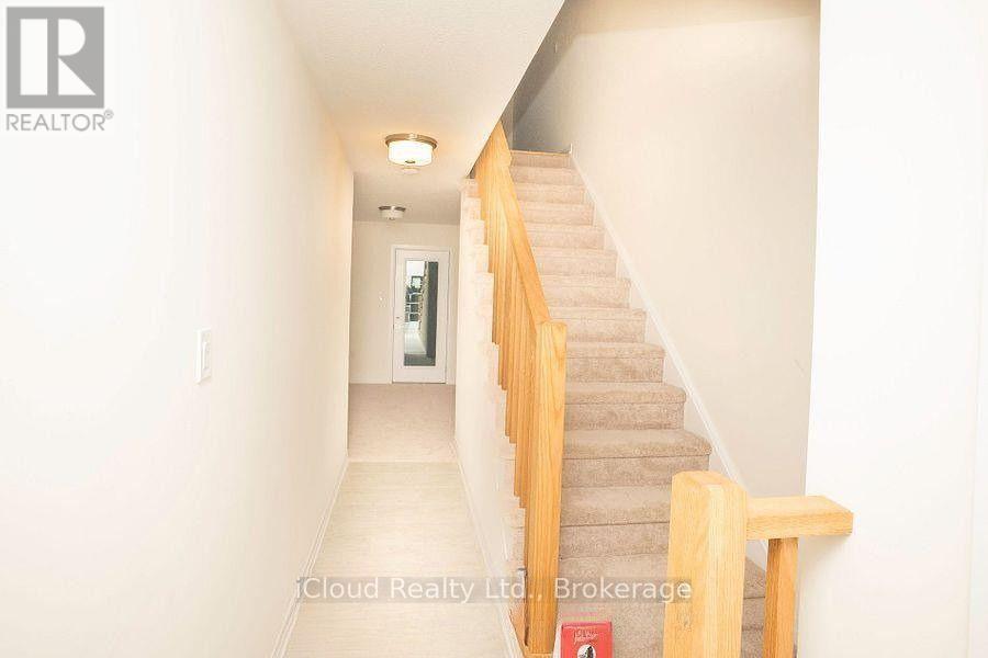 84 Fieldridge Crescent, Brampton, ON - Indoor Photo Showing Other Room