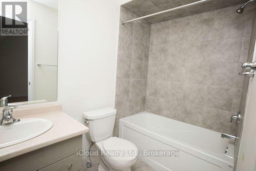 84 Fieldridge Crescent, Brampton, ON - Indoor Photo Showing Bathroom