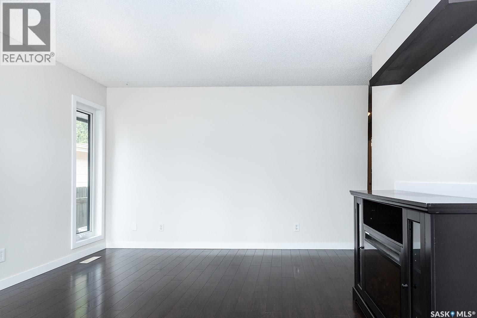 350 Guelph Crescent, Saskatoon, SK - Indoor Photo Showing Other Room