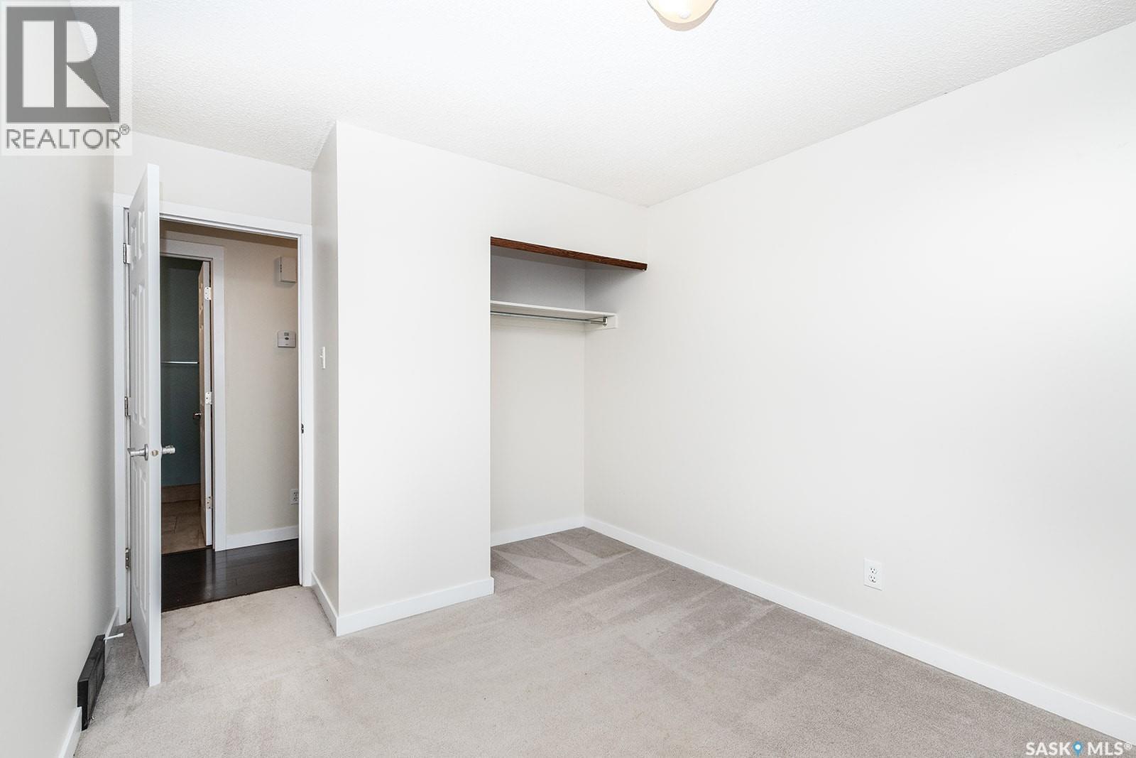 350 Guelph Crescent, Saskatoon, SK - Indoor Photo Showing Other Room