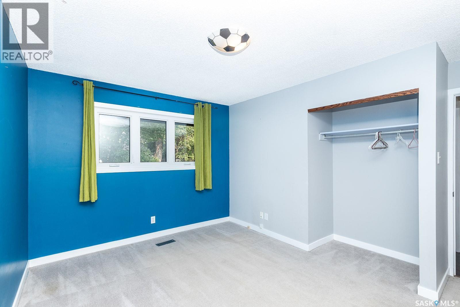 350 Guelph Crescent, Saskatoon, SK - Indoor
