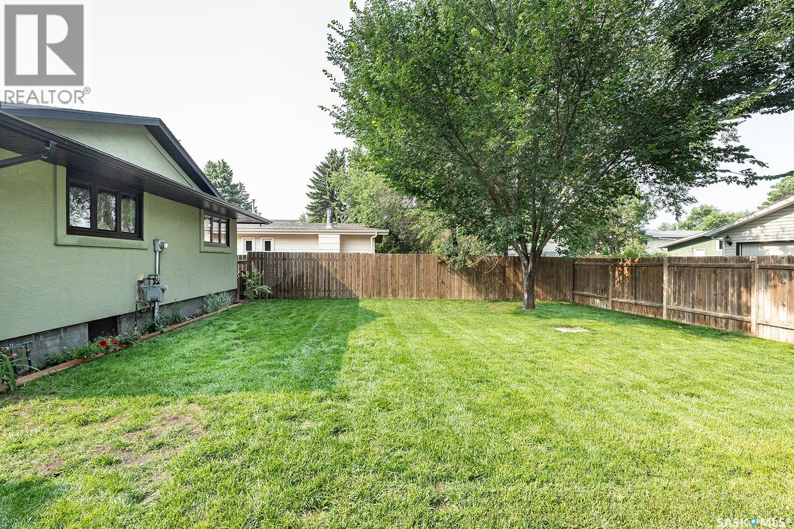 350 Guelph Crescent, Saskatoon, SK - Outdoor