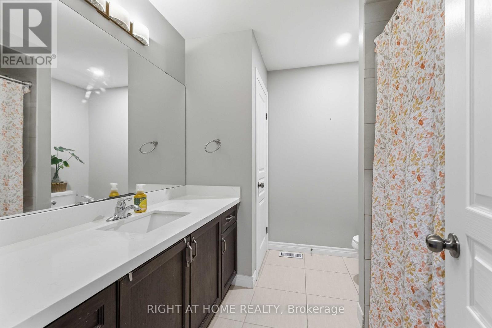 212 Chartwell Circle, Hamilton, ON