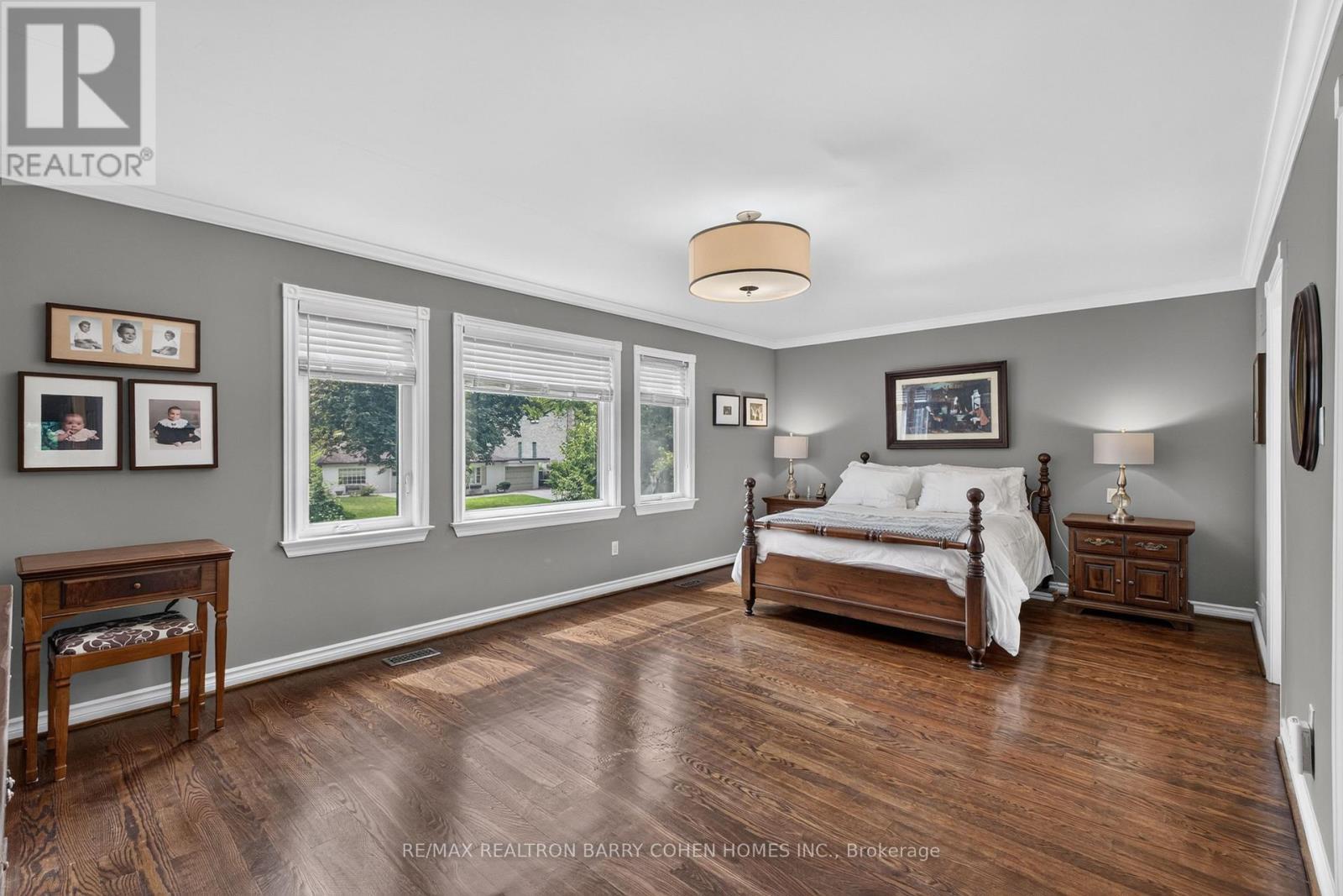 110 Upper Canada Drive, Toronto, ON - Indoor Photo Showing Bedroom