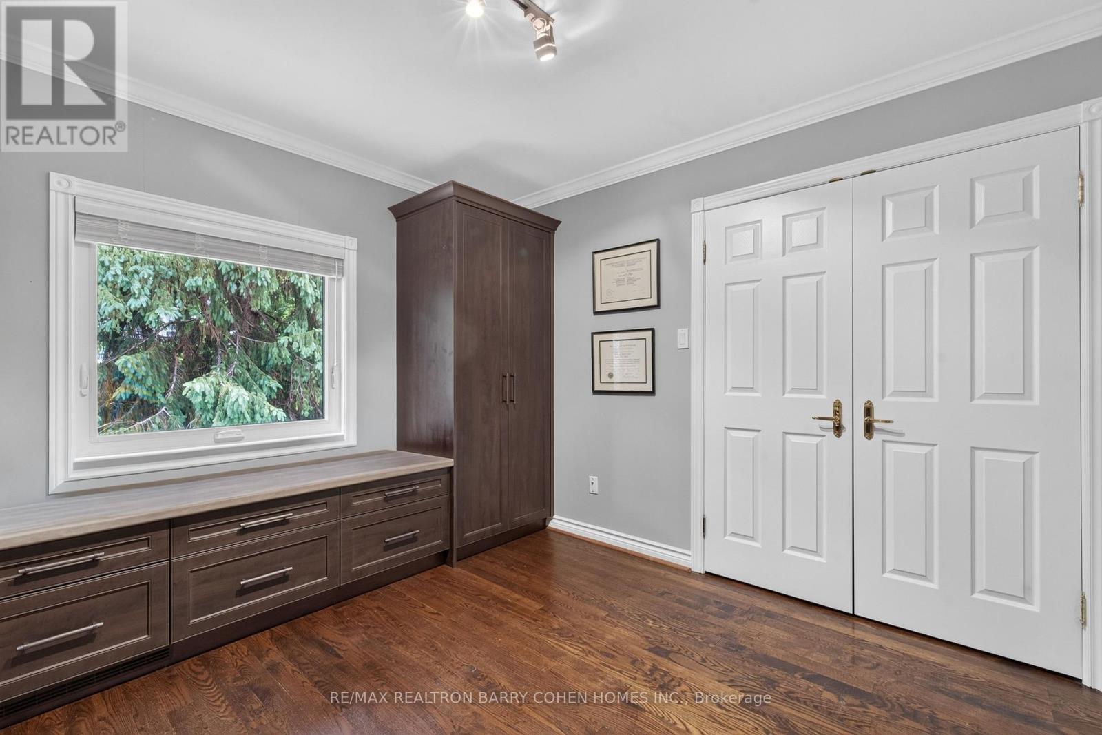 110 Upper Canada Drive, Toronto, ON - Indoor Photo Showing Other Room