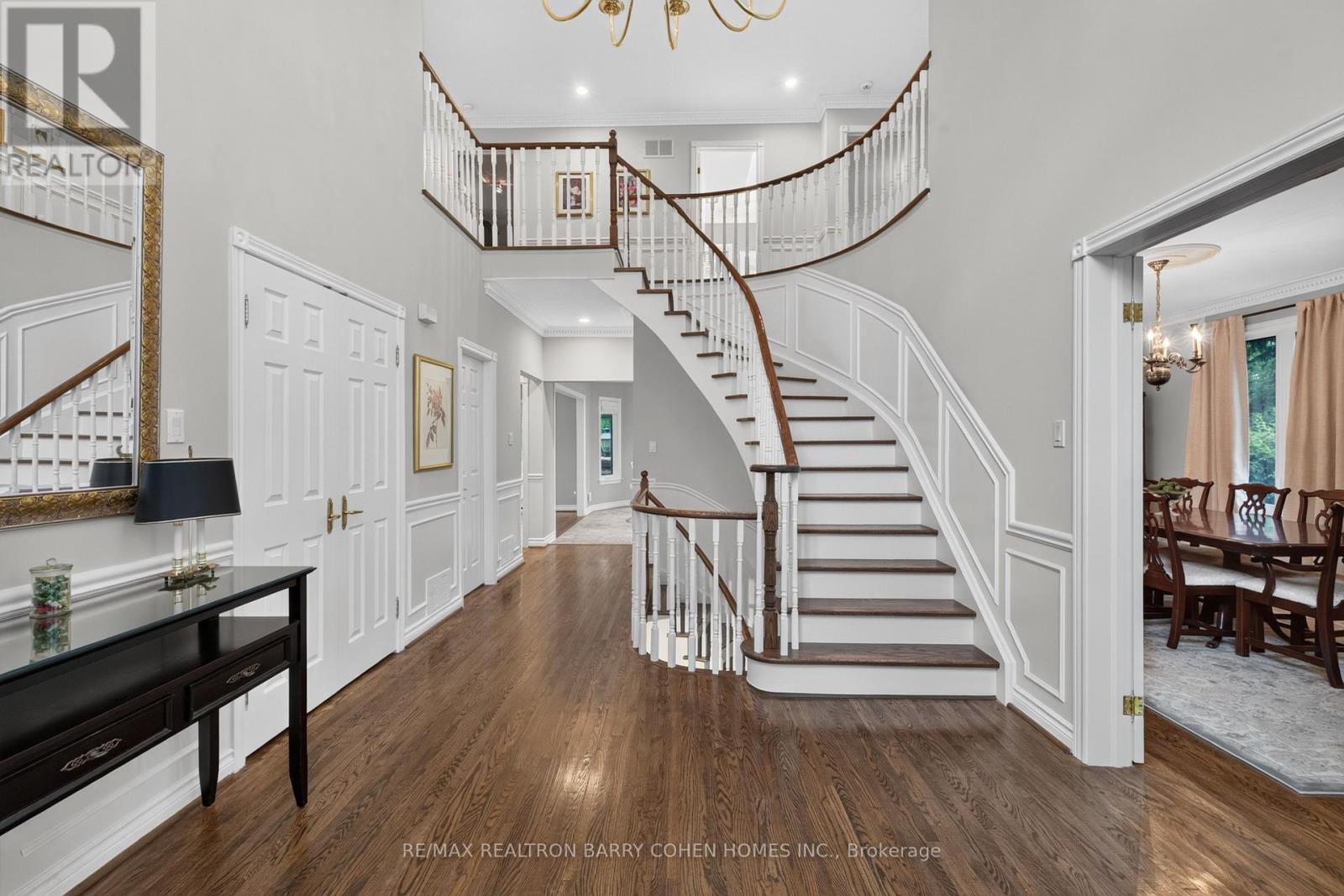 110 Upper Canada Drive, Toronto, ON - Indoor Photo Showing Other Room