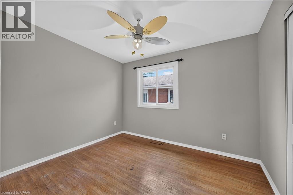 18 Coral Drive, Hamilton, ON - Indoor Photo Showing Other Room