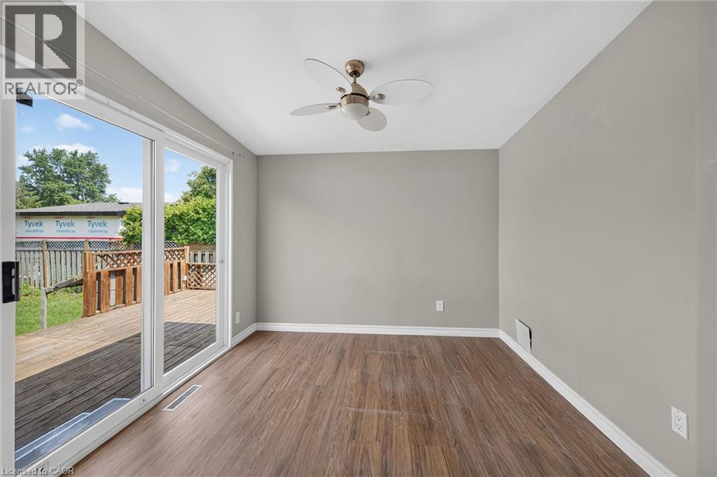 18 Coral Drive, Hamilton, ON - Indoor Photo Showing Other Room