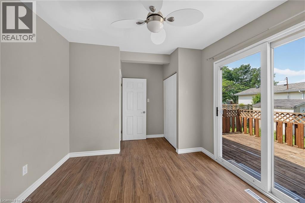 18 Coral Drive, Hamilton, ON - Indoor Photo Showing Other Room
