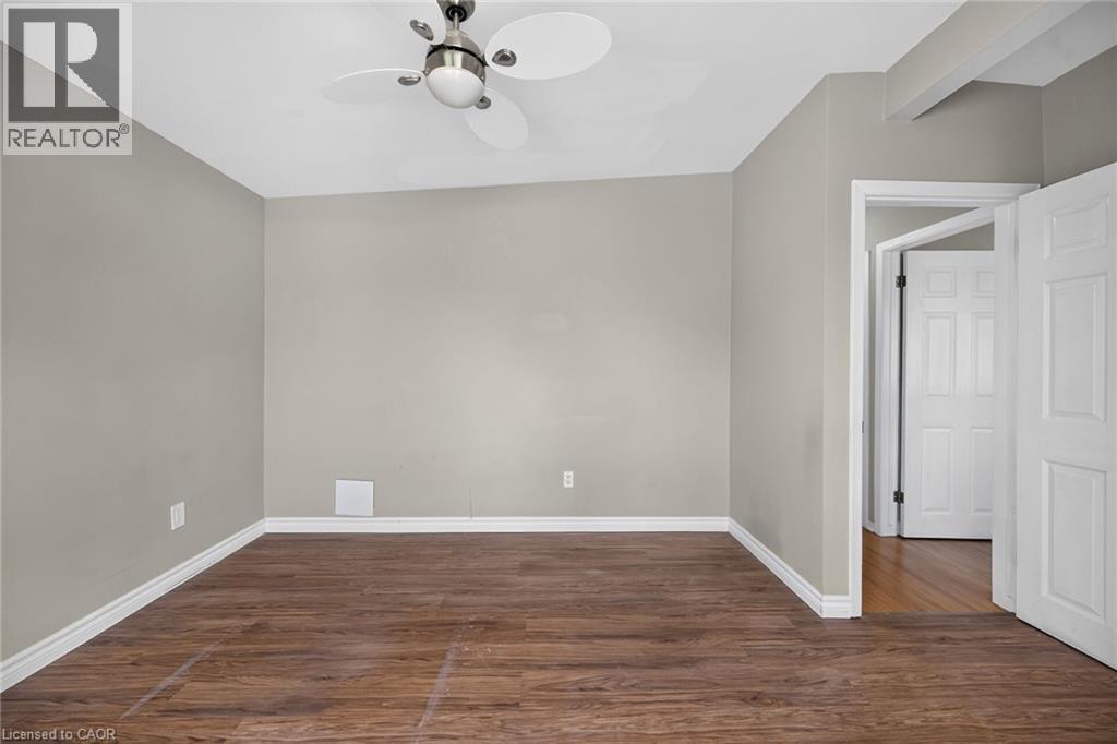18 Coral Drive, Hamilton, ON - Indoor Photo Showing Other Room