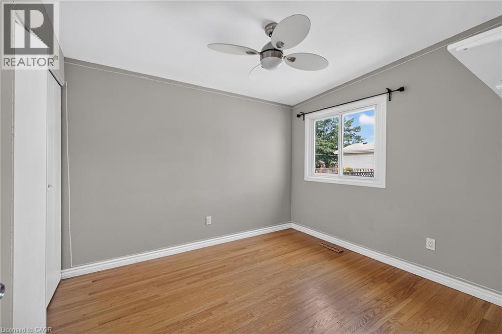 18 Coral Drive, Hamilton, ON - Indoor Photo Showing Other Room