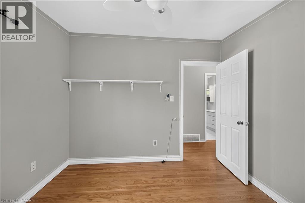 18 Coral Drive, Hamilton, ON - Indoor Photo Showing Other Room