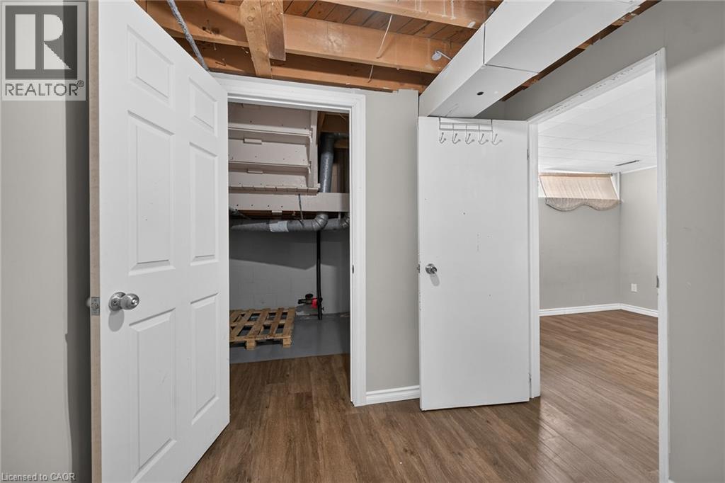 18 Coral Drive, Hamilton, ON - Indoor Photo Showing Other Room
