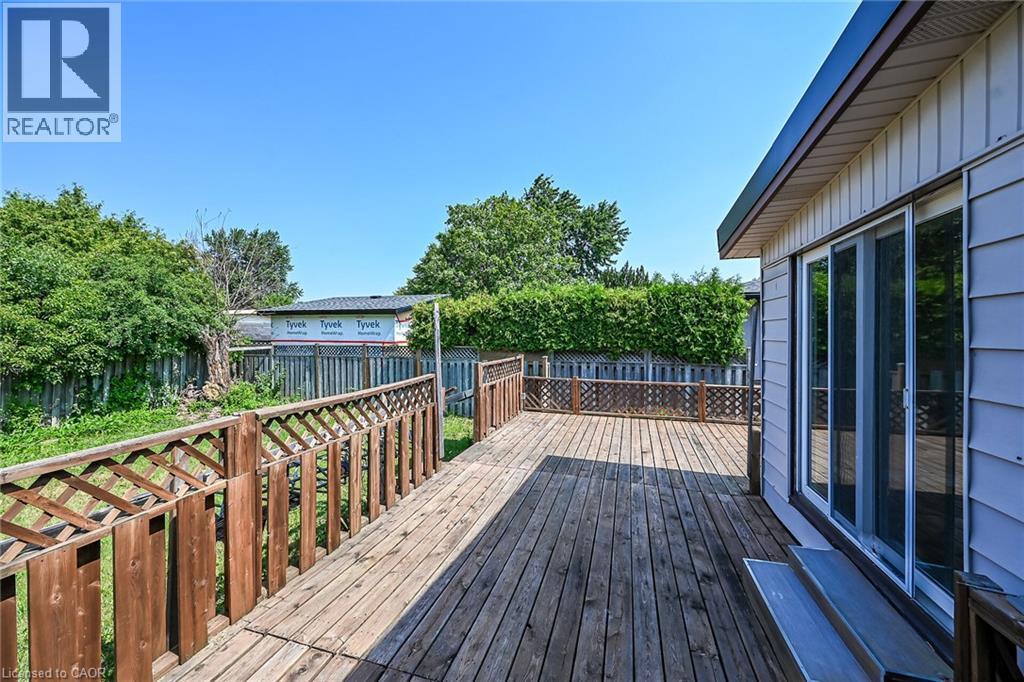 18 Coral Drive, Hamilton, ON - Outdoor With Deck Patio Veranda With Exterior