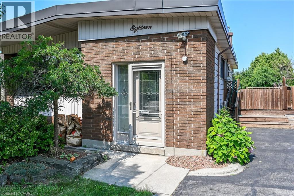 18 Coral Drive, Hamilton, ON - Outdoor