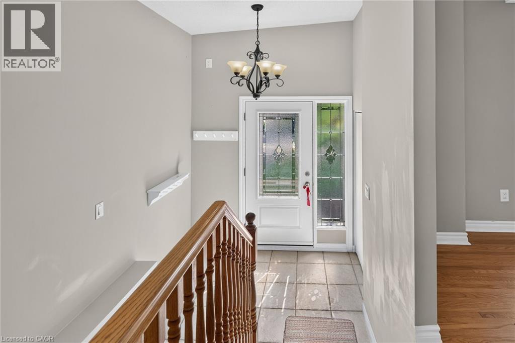 18 Coral Drive, Hamilton, ON - Indoor Photo Showing Other Room