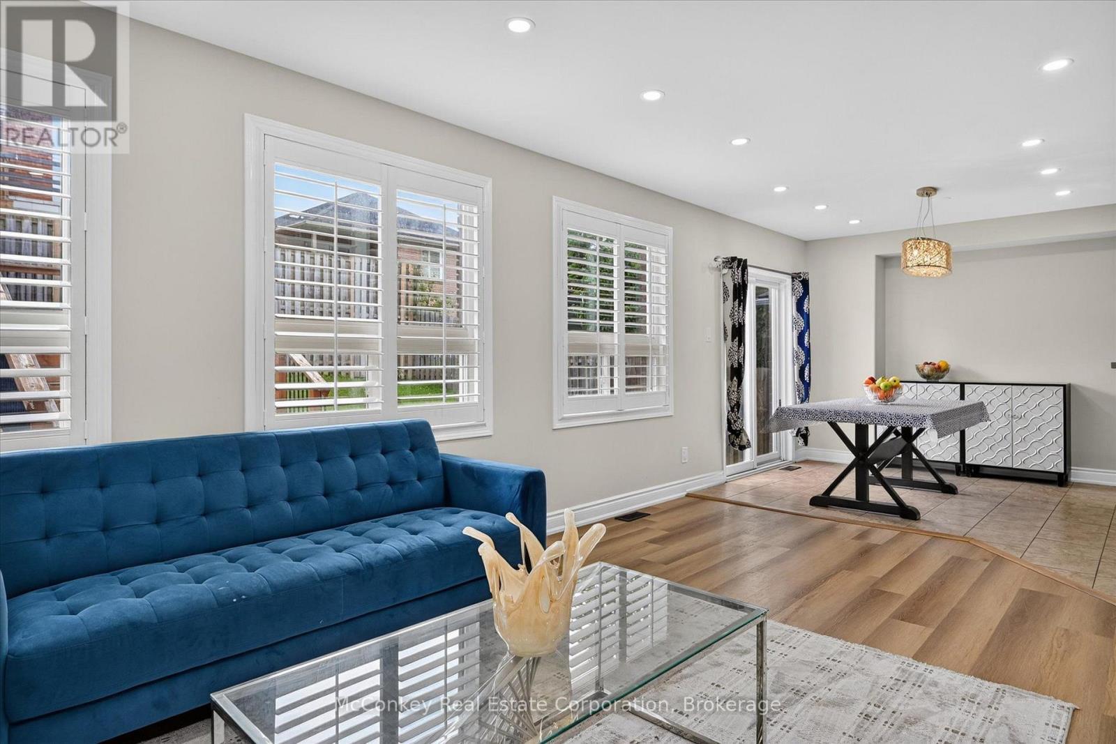 609 Ackerman Crescent, Peterborough (Monaghan Ward 2), ON - Indoor Photo Showing Living Room