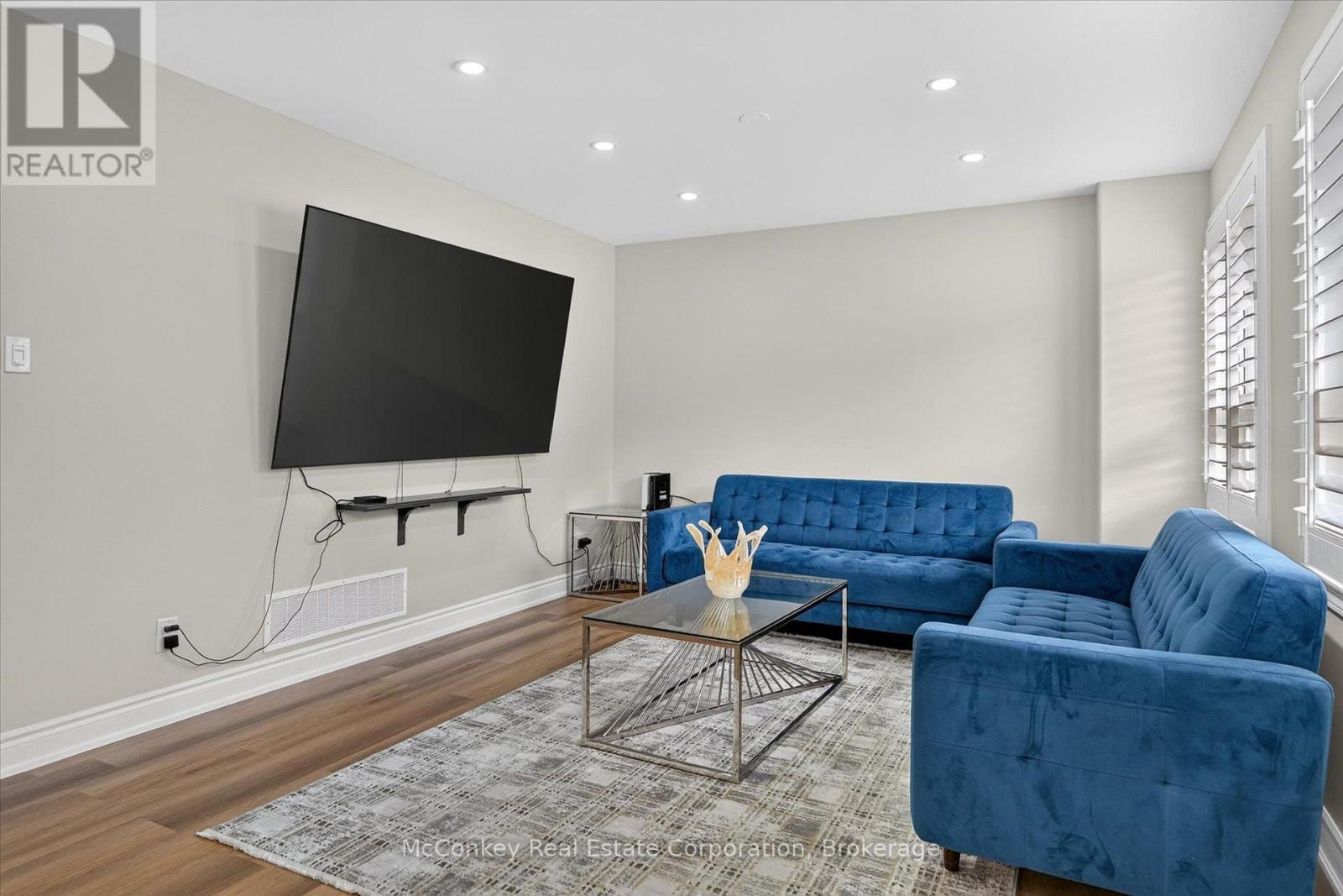609 Ackerman Crescent, Peterborough (Monaghan Ward 2), ON - Indoor Photo Showing Living Room