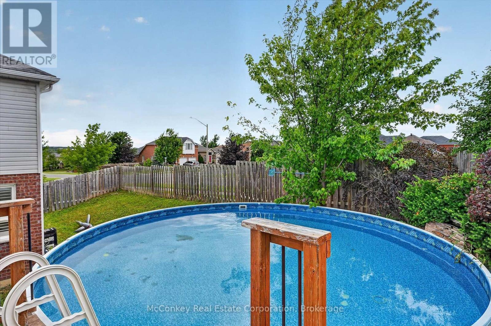 609 Ackerman Crescent, Peterborough (Monaghan Ward 2), ON - Outdoor With Above Ground Pool With Backyard