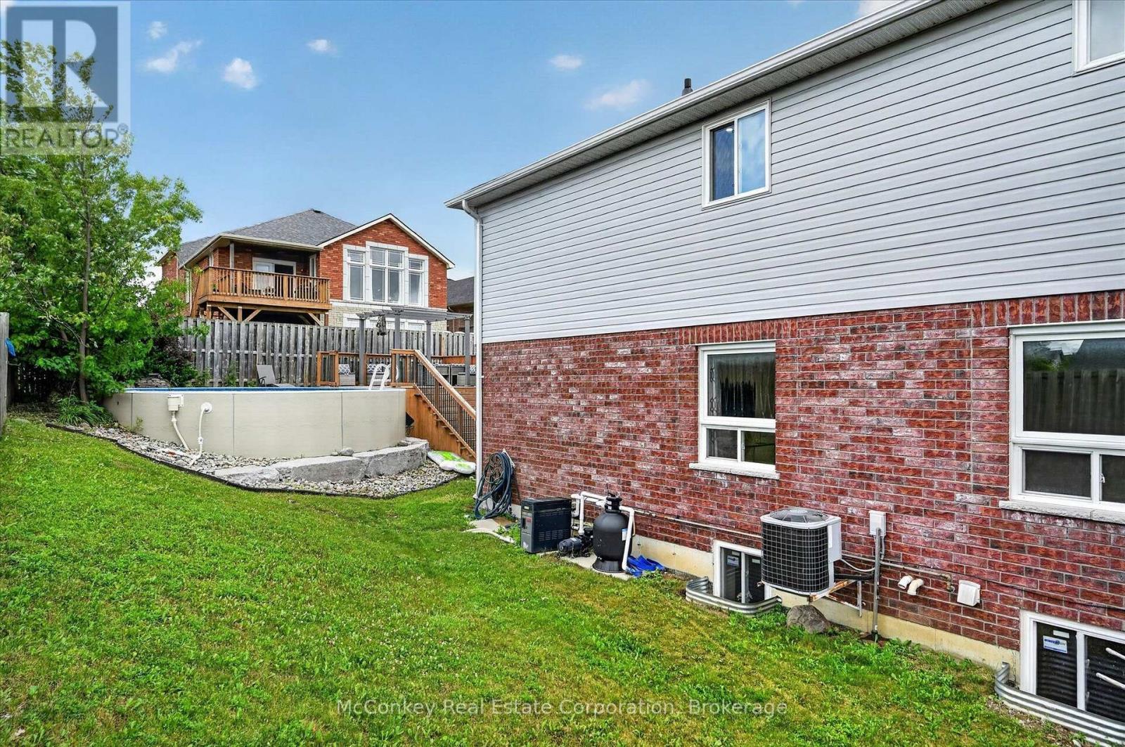 609 Ackerman Crescent, Peterborough (Monaghan Ward 2), ON - Outdoor With Exterior