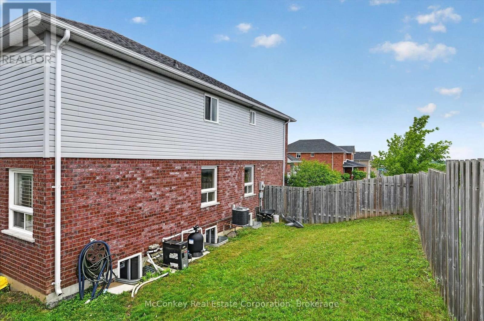 609 Ackerman Crescent, Peterborough (Monaghan Ward 2), ON - Outdoor