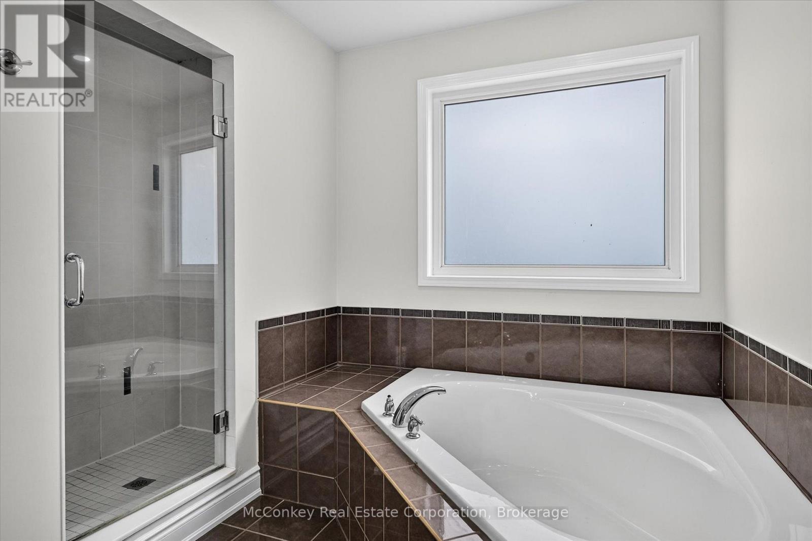 Primary Ensuite - 609 Ackerman Crescent, Peterborough (Monaghan Ward 2), ON - Indoor Photo Showing Bathroom