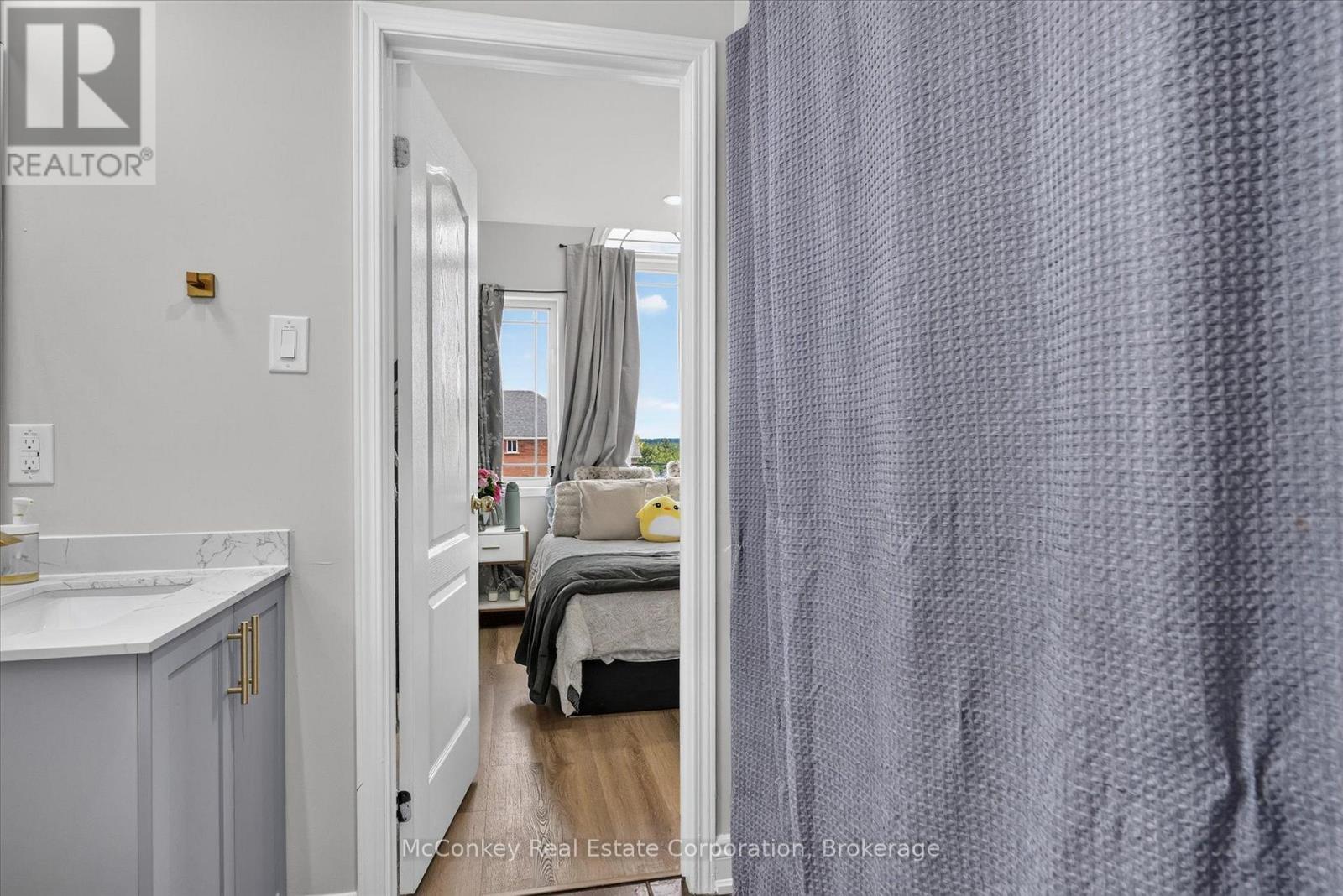 609 Ackerman Crescent, Peterborough (Monaghan Ward 2), ON - Indoor Photo Showing Bathroom