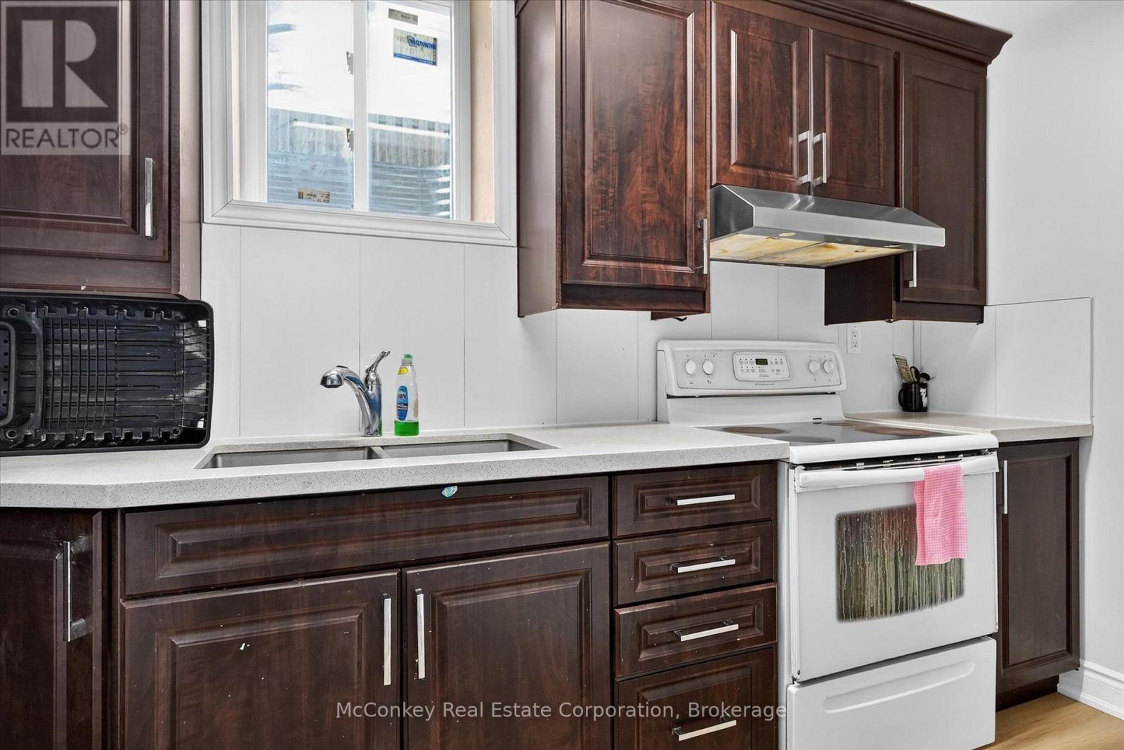 Lower Level 2nd Kitchen - 609 Ackerman Crescent, Peterborough (Monaghan Ward 2), ON - Indoor Photo Showing Kitchen