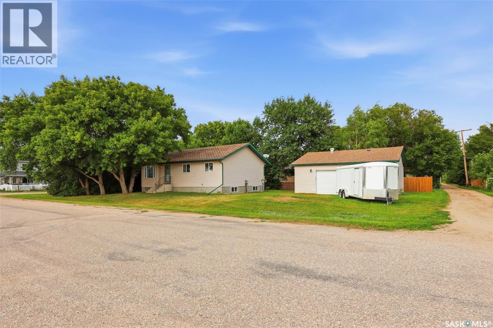 114 First Avenue W, Vanscoy, SK - Outdoor