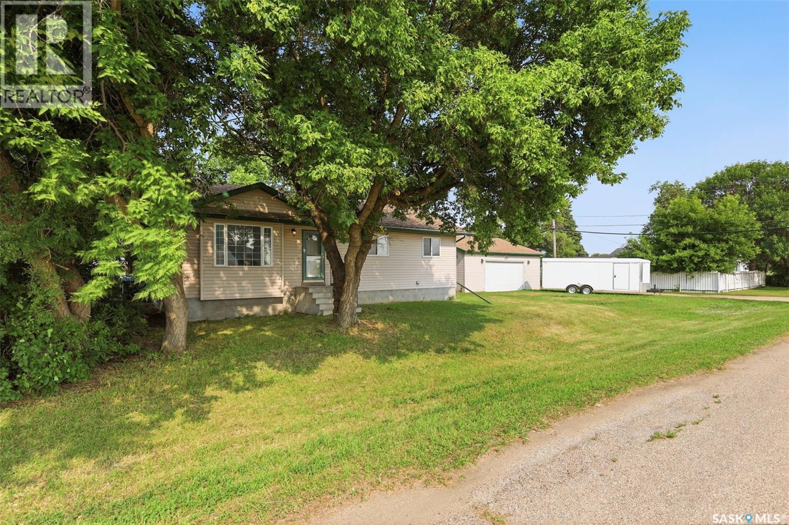 114 First Avenue W, Vanscoy, SK - Outdoor