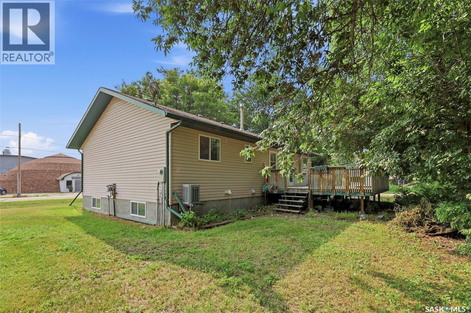 114 First Avenue W, Vanscoy, SK - Outdoor
