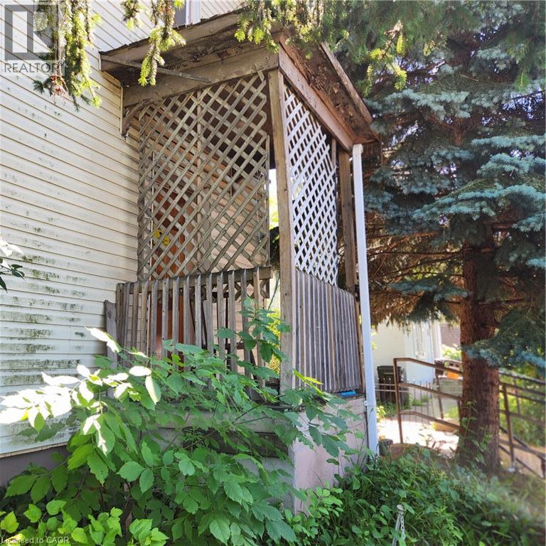 365 Victoria Street N, Kitchener, ON - Outdoor