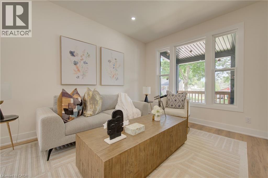 26 Richardson Street, Cambridge, ON - Indoor Photo Showing Other Room