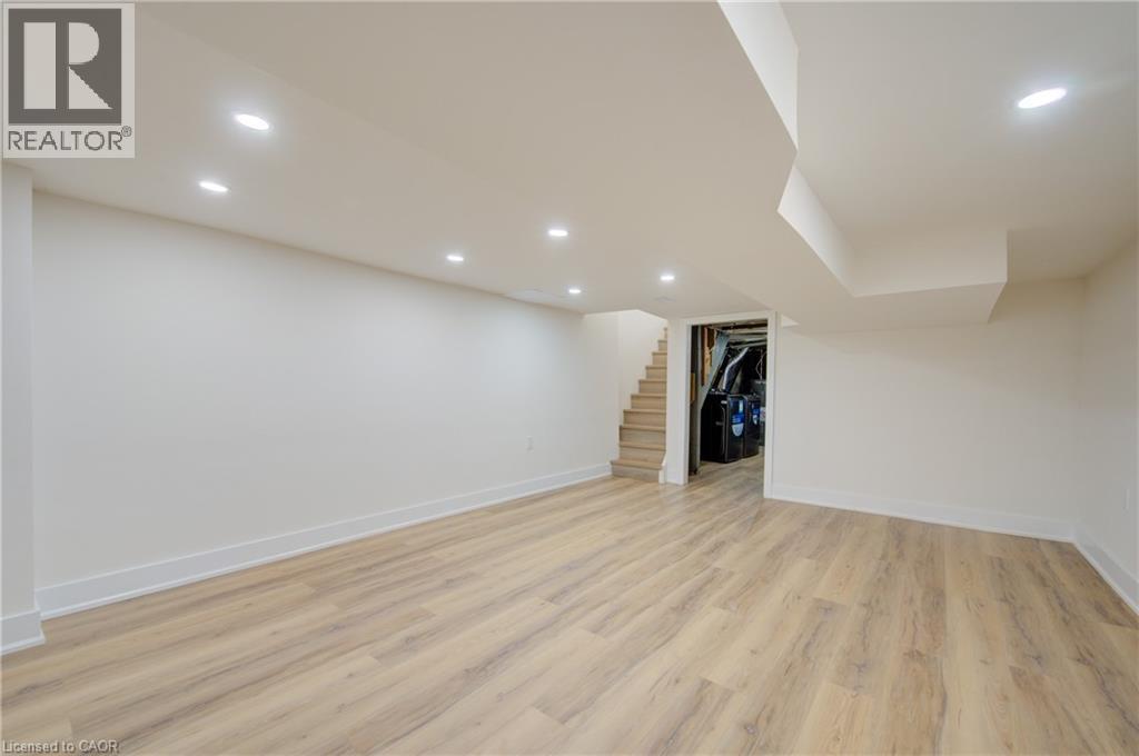 26 Richardson Street, Cambridge, ON - Indoor Photo Showing Other Room