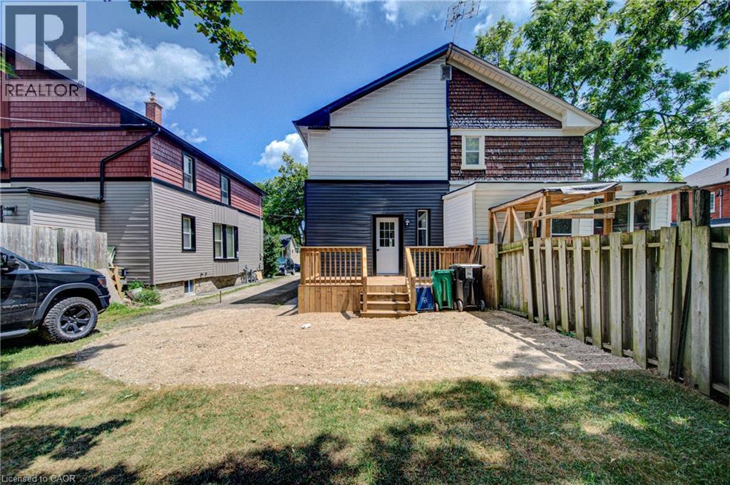 26 Richardson Street, Cambridge, ON - Outdoor With Exterior
